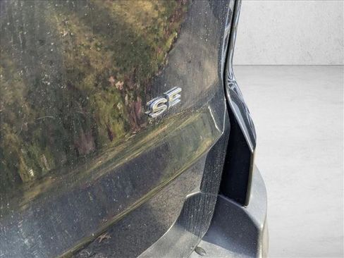 Used 2021 Ford EcoSport SE image 10