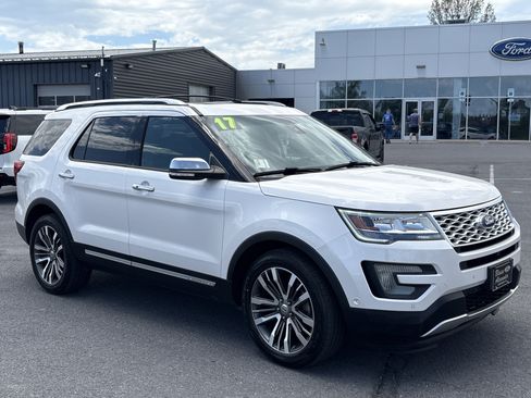 Used 2017 Ford Explorer Platinum AWD/4WD image 1