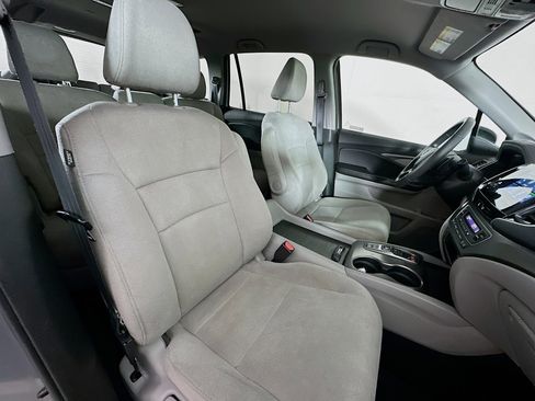 Used 2021 Honda Pilot EX image 30