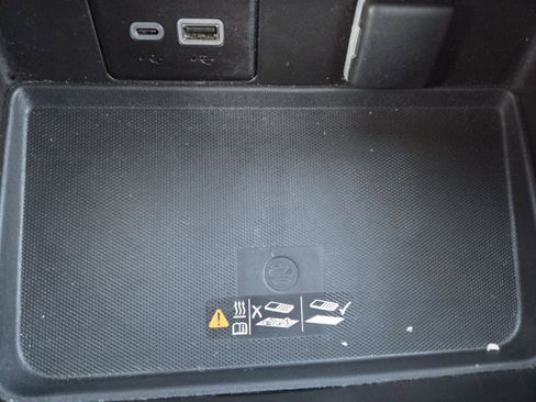 Used 2023 GMC Yukon XL AT4 w/ AT4 Premium Plus Package image 15