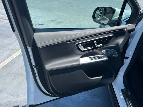 Used 2023 Mercedes-Benz EQE 500 4MATIC SUV image 10