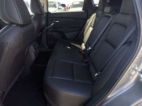 Certified 2025 Nissan Murano SV w/ Cargo Package image 8