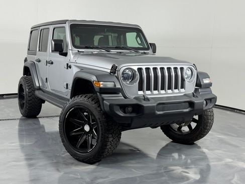 Used 2020 Jeep Wrangler Unlimited Sport S AWD/4WD image 2