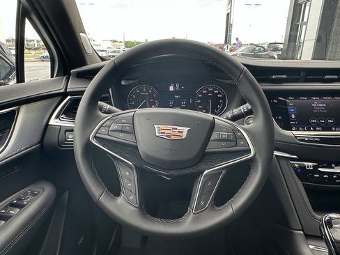 New 2025 Cadillac XT5 Premium Luxury w/ LPO, Floor Liner Package image 10