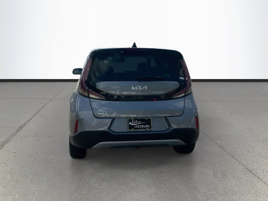 Used 2025 Kia Soul LX w/ LX Technology Package FWD image 6