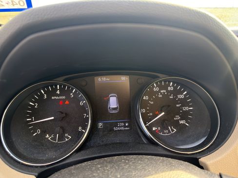 Used 2020 Nissan Rogue SL w/ Premium Package FWD image 7