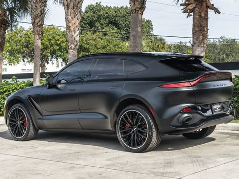 Used 2022 Aston Martin DBX image 4