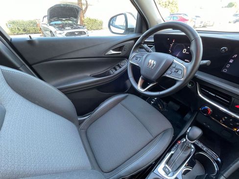 Used 2025 Buick Encore GX Preferred image 34