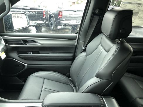 New 2026 Jeep Grand Wagoneer 4WD image 33