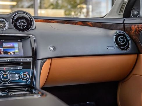 Used 2017 Jaguar XJ L Portfolio image 37
