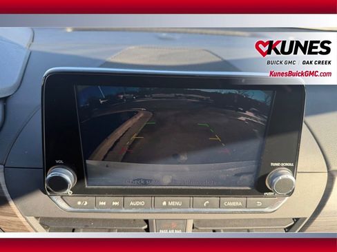 Used 2025 Nissan Altima 2.5 SV image 21