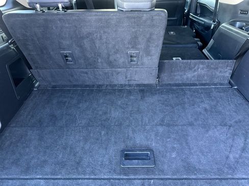 Used 2024 Ford Expedition Max XLT image 16