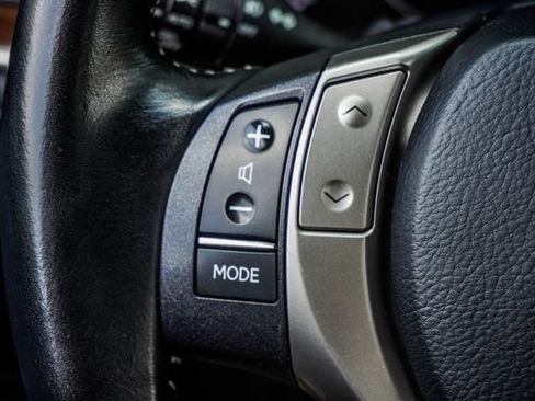 Used 2013 Lexus ES 350 w/ Luxury Pkg FWD image 29