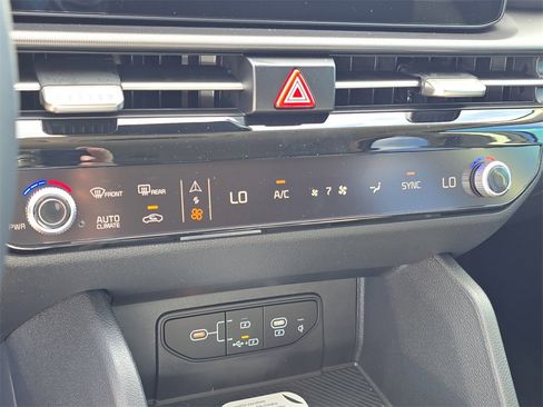 New 2026 Kia Sportage EX image 25