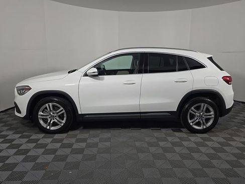 Used 2021 Mercedes-Benz GLA 250 4MATIC image 2