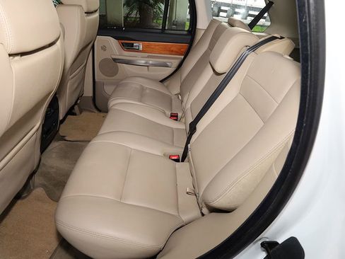 Used 2012 Land Rover Range Rover Sport HSE image 27