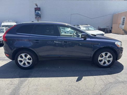 Used 2013 Volvo XC60 3.2 w/ Climate Pkg AWD/4WD image 8