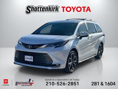 Certified 2025 Toyota Sienna Platinum