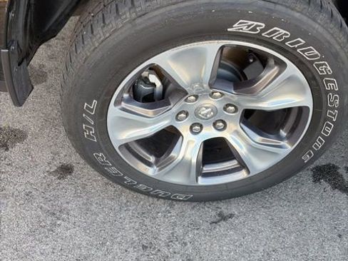 Used 2023 RAM 1500 Laramie AWD/4WD image 33