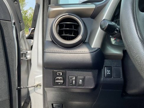 Used 2014 Toyota RAV4 XLE AWD/4WD image 15