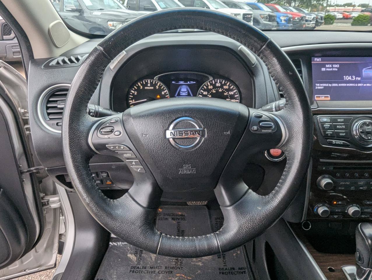 Used 2015 Nissan Pathfinder Platinum w/ Cargo Package FWD image 13