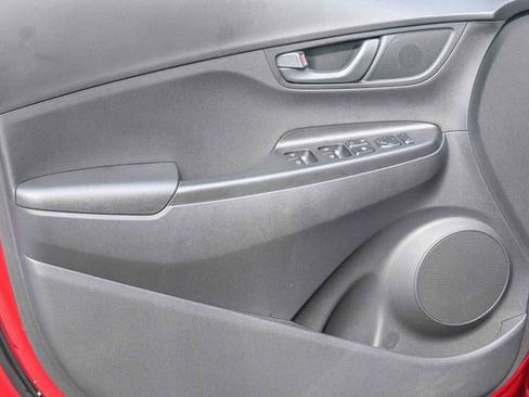 Used 2023 Hyundai Kona SEL image 21