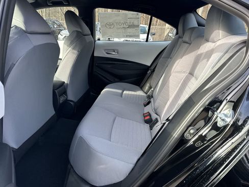 Used 2026 Toyota Corolla SE w/ SE Package FWD image 32