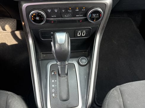 Used 2021 Ford EcoSport SE FWD image 4