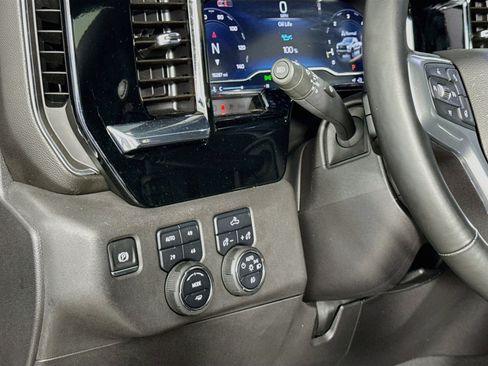 Used 2025 Chevrolet Silverado 1500 LT Trail Boss w/ Convenience Package II AWD/4WD image 12