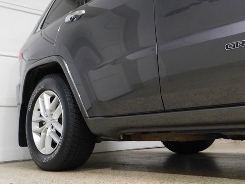 Used 2017 Jeep Grand Cherokee Overland image 9