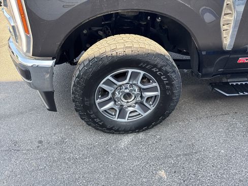 Used 2024 Ford F350 Lariat w/ Camper Package image 11