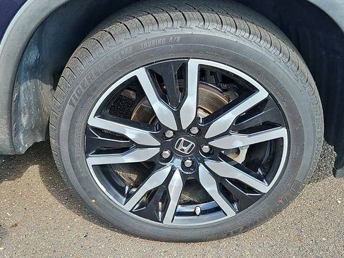 Used 2019 Honda Pilot Touring image 8