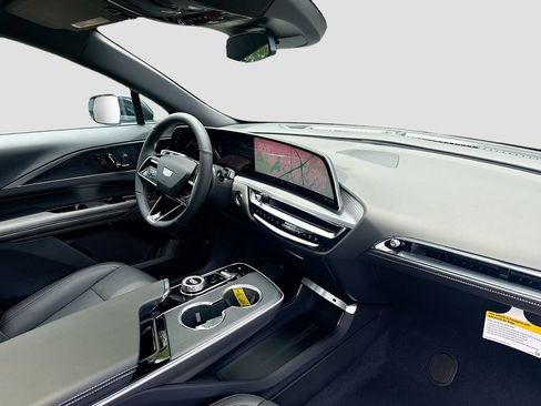 New 2025 Cadillac Lyriq Sport image 30