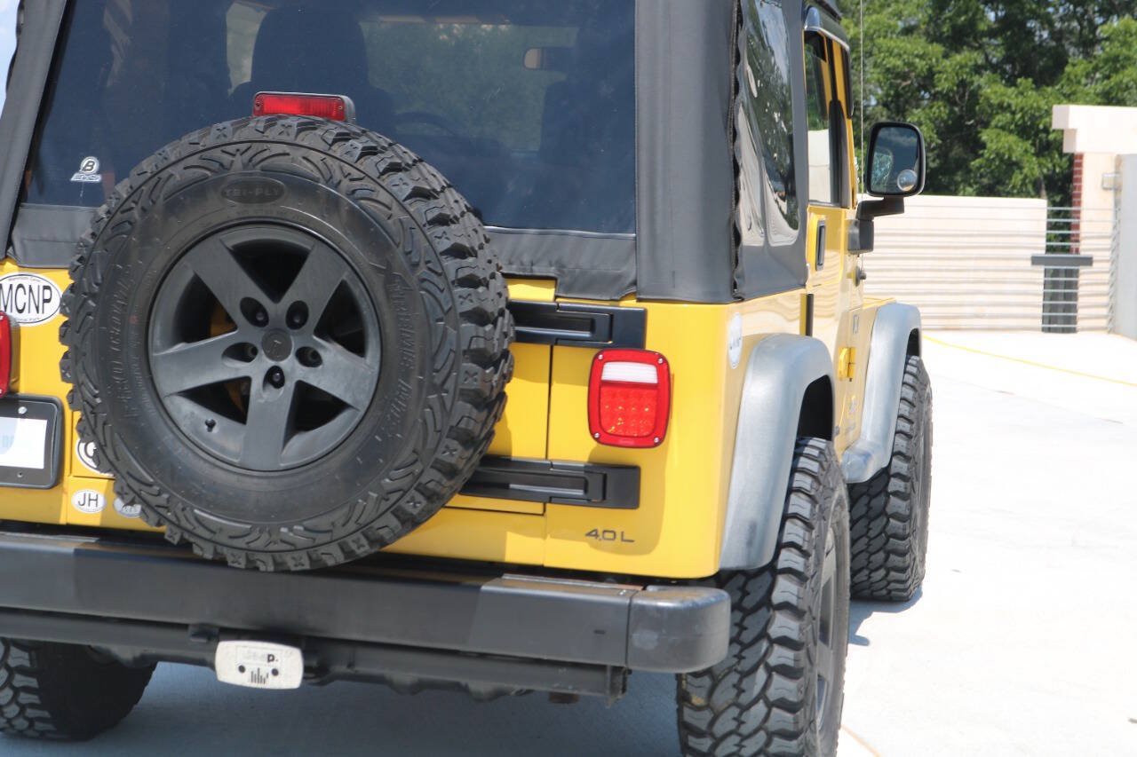 Used 2004 Jeep Wrangler X w/ Convenience Group AWD/4WD image 71