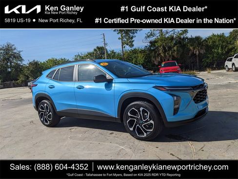 Used 2025 Chevrolet Trax RS image 1