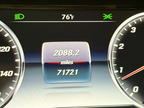 Used 2017 Mercedes-Benz S 550 Sedan image 8