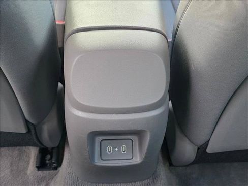 Used 2024 Hyundai Elantra SEL FWD image 17