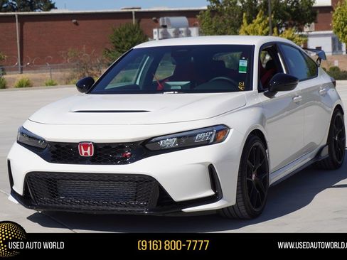 Used 2026 Honda Civic Type R image 1
