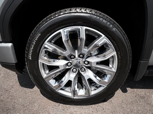 Used 2024 GMC Sierra 1500 Denali AWD/4WD image 9
