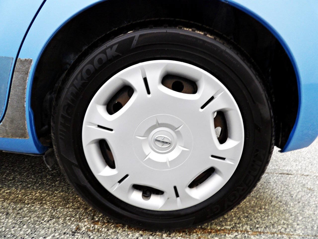 Used 2014 Scion xD FWD image 18