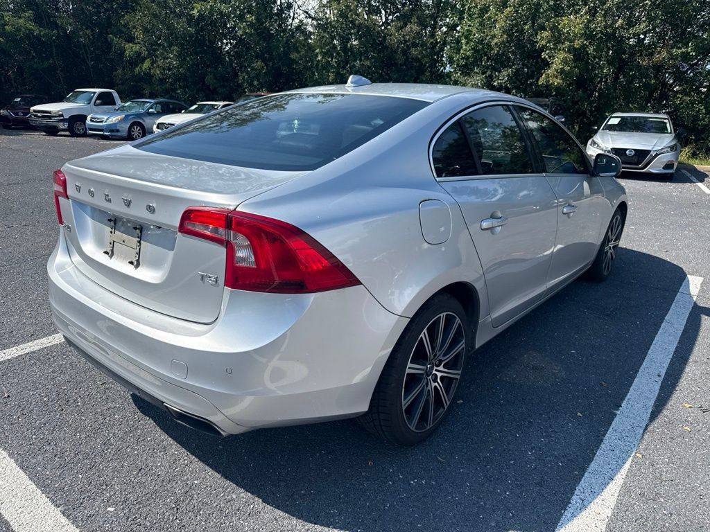Used 2015 Volvo S60 T5 Platinum FWD image 4