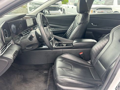 Used 2024 Hyundai Elantra Limited FWD image 27