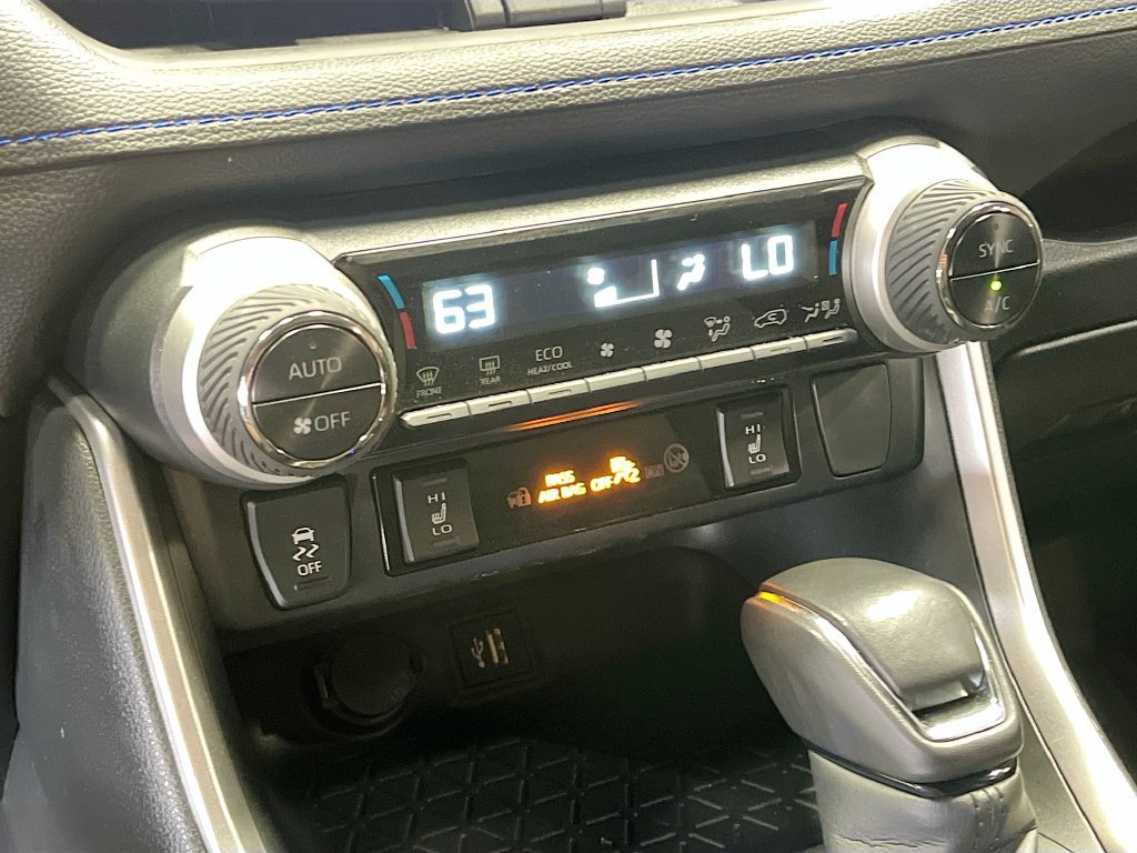 Used 2025 Toyota RAV4 SE w/ Convenience Package AWD/4WD image 16