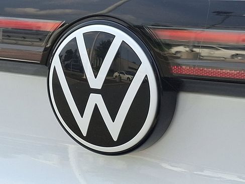 Used 2021 Volkswagen ID.4 Pro image 29