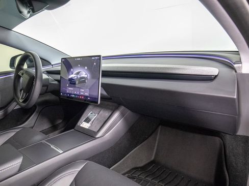 Used 2025 Tesla Model 3 Long Range RWD image 13