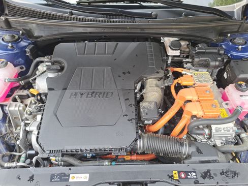 Used 2024 Hyundai Elantra Limited FWD image 31