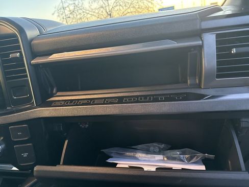 Used 2024 Ford F350 Platinum image 33