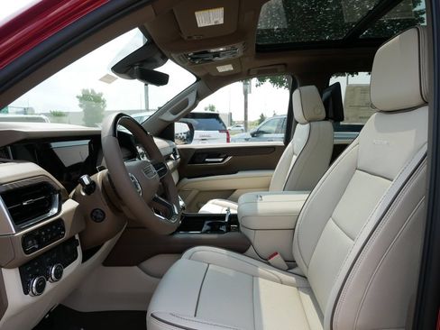 New 2026 GMC Yukon XL Denali w/ Denali Reserve Package AWD/4WD image 6
