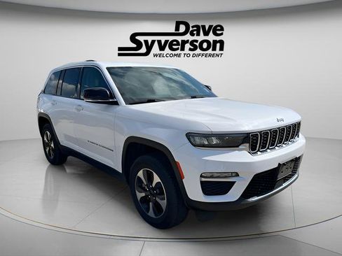 Used 2024 Jeep Grand Cherokee Limited 4xe AWD/4WD image 3