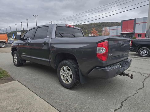 Used 2017 Toyota Tundra SR5 image 5